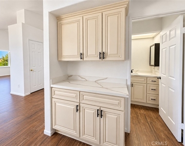 503 E 1st Street - Photo Thumbnail 4