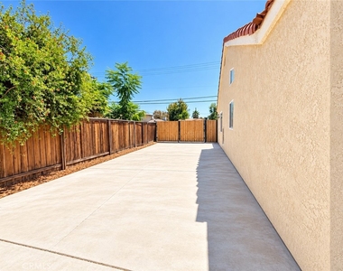 503 E 1st Street - Photo Thumbnail 23