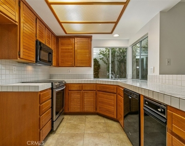 70 Shearwater Place - Photo Thumbnail 13