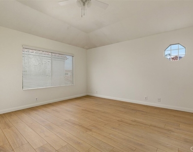 70 Shearwater Place - Photo Thumbnail 15