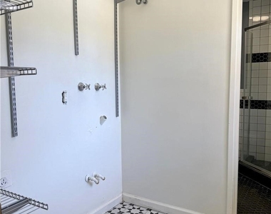 840 Northwestern - Photo Thumbnail 13