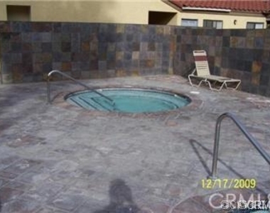 1132 W Blaine Street - Photo Thumbnail 4