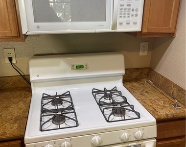 1132 W Blaine Street - Photo Thumbnail 32