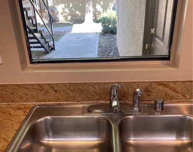 1132 W Blaine Street - Photo Thumbnail 30