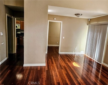 8429 Snow View - Photo Thumbnail 6