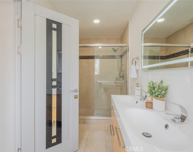1737 N Lima St - Photo Thumbnail 7