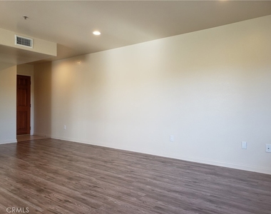 1131 E Doran - Photo Thumbnail 5