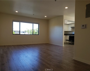 1131 E Doran - Photo Thumbnail 6