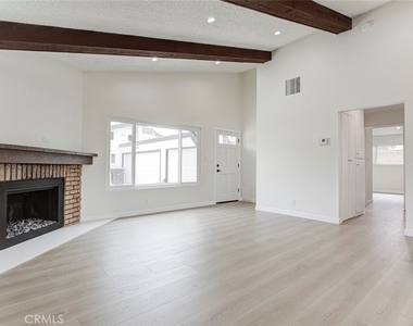 821 N Maple - Photo Thumbnail 3