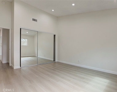 821 N Maple - Photo Thumbnail 19