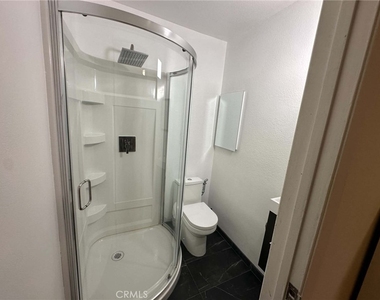 7641 Reseda Blvd - Photo Thumbnail 6