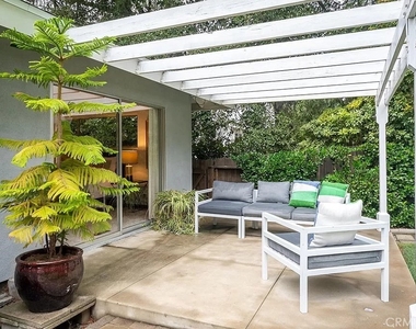 931 Vista Del Valle - Photo Thumbnail 8