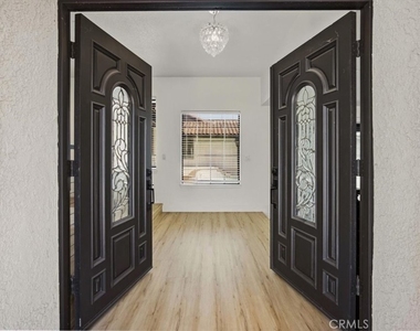 5087 Granada Court - Photo Thumbnail 5