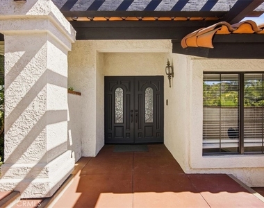 5087 Granada Court - Photo Thumbnail 4