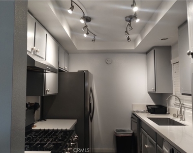 149 W 6th - Photo Thumbnail 7