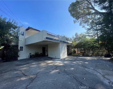 215 11th Street - Photo Thumbnail 20