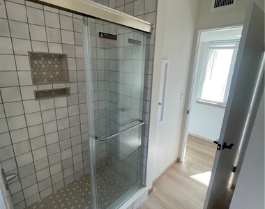 215 11th Street - Photo Thumbnail 10
