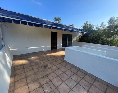 215 11th Street - Photo Thumbnail 1