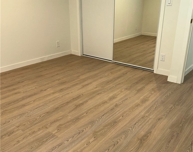 1611 N Niagara - Photo Thumbnail 6