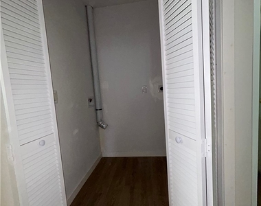 1611 N Niagara - Photo Thumbnail 4