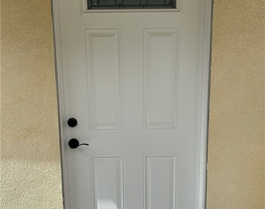 1611 N Niagara - Photo Thumbnail 1