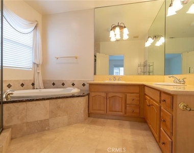 42 Alta Street - Photo Thumbnail 12
