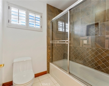 1011 Rodeo Road - Photo Thumbnail 36