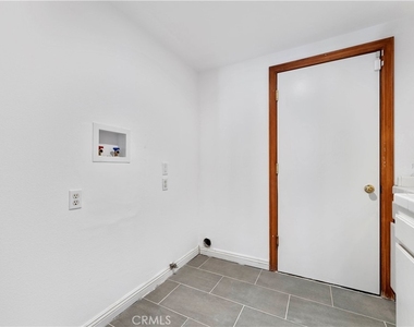 1011 Rodeo Road - Photo Thumbnail 23