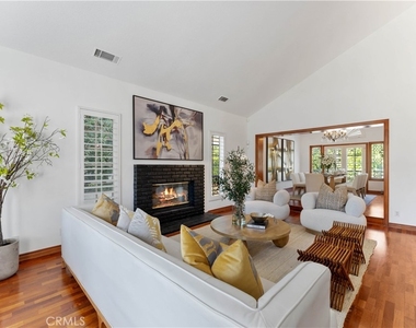 1011 Rodeo Road - Photo Thumbnail 6