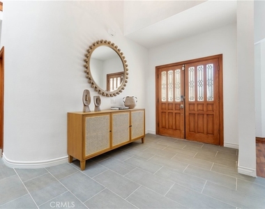 1011 Rodeo Road - Photo Thumbnail 1