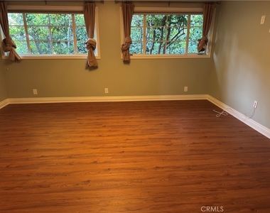6354 N Charlotte Avenue - Photo Thumbnail 28