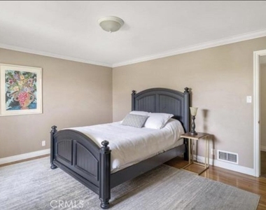 6354 N Charlotte Avenue - Photo Thumbnail 34