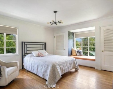 6354 N Charlotte Avenue - Photo Thumbnail 33