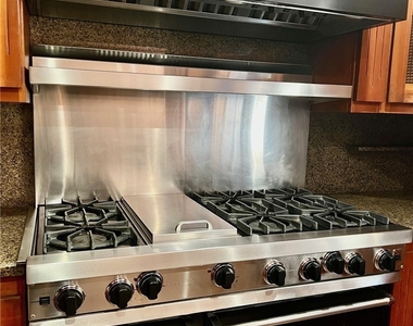 6354 N Charlotte Avenue - Photo Thumbnail 22