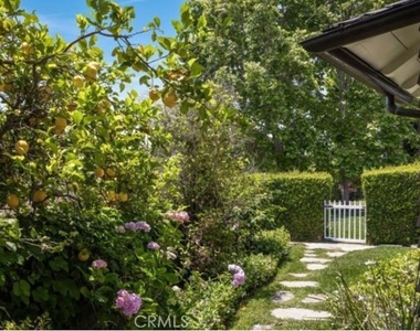 6354 N Charlotte Avenue - Photo Thumbnail 3