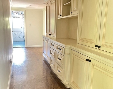 6354 N Charlotte Avenue - Photo Thumbnail 39