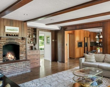 6354 N Charlotte Avenue - Photo Thumbnail 19