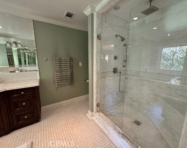 6354 N Charlotte Avenue - Photo Thumbnail 31
