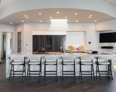 13367 Campus Drive - Photo Thumbnail 6