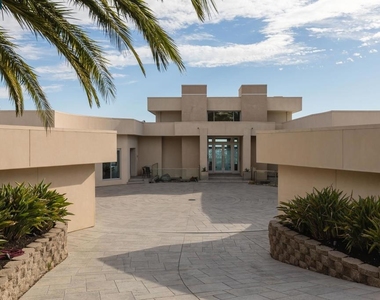 13367 Campus Drive - Photo Thumbnail 4
