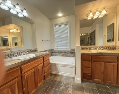 3687 Whitworth Dr - Photo Thumbnail 21