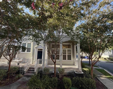 3687 Whitworth Dr - Photo Thumbnail 1