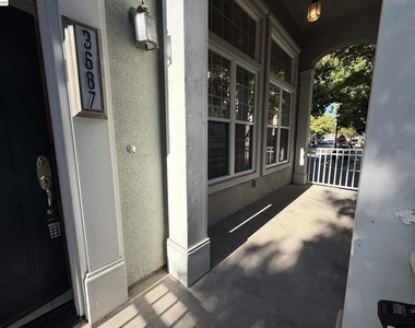 3687 Whitworth Dr - Photo Thumbnail 2