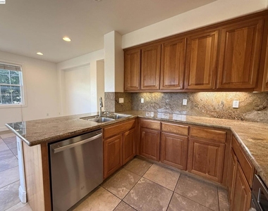 3687 Whitworth Dr - Photo Thumbnail 14