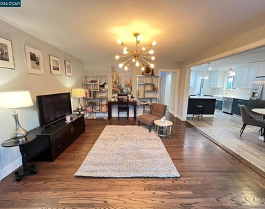 620 Kentucky St - Photo Thumbnail 9