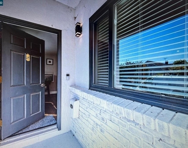 620 Kentucky St - Photo Thumbnail 5