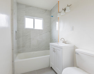 10043 Haines Canyon Avenue - Photo Thumbnail 10