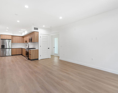 160 Chestnut Street - Photo Thumbnail 4