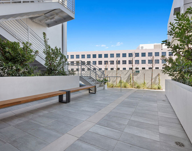 160 Chestnut Street - Photo Thumbnail 16