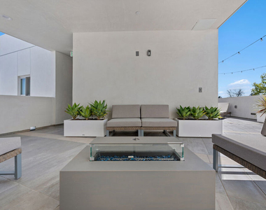 160 Chestnut Street - Photo Thumbnail 10